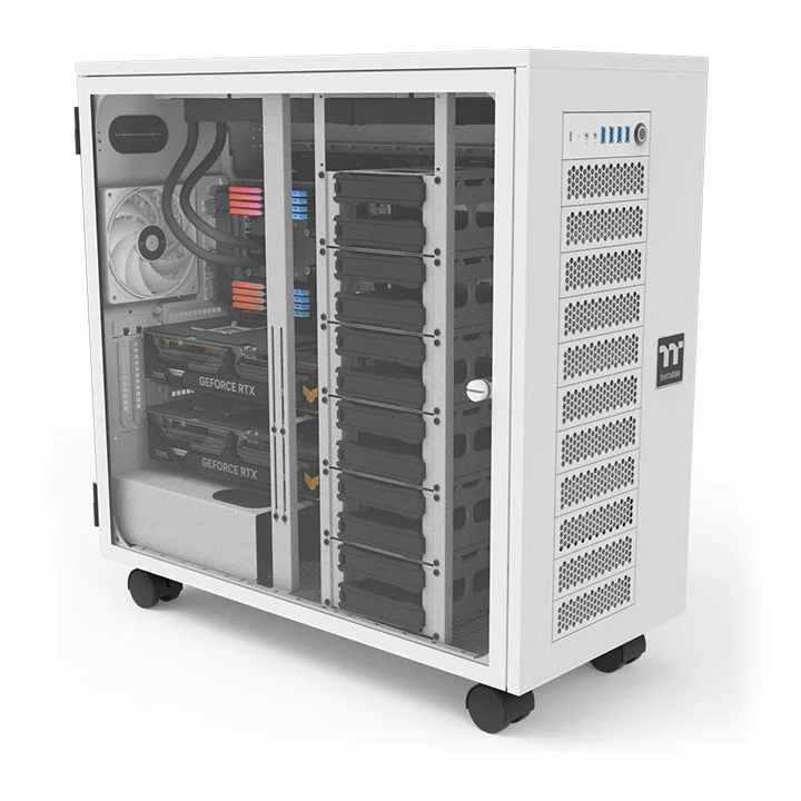 AX700 TG High-End Workstation/Servergehäuse