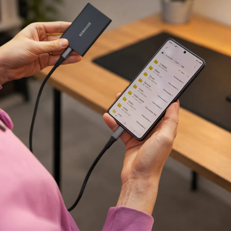Kabel USB-C zu USB-C (USB4) 40Gbps / 240W / 8K@60Hz, 2 m, Fixed Media Cable, Schwarz