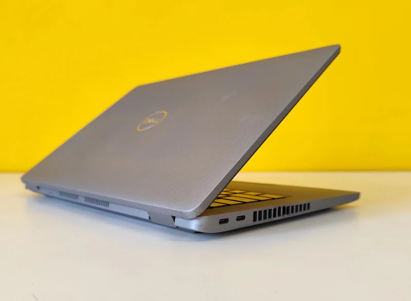 Dell Latitude 5420 Notebook 14" FHD | Intel Core i7-1165G7 | Tastiera ITA FreeDOS