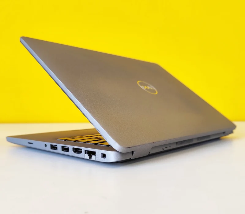 Dell Latitude 5420 Notebook 14" FHD | Intel Core i7-1165G7 | Tastiera ITA FreeDOS
