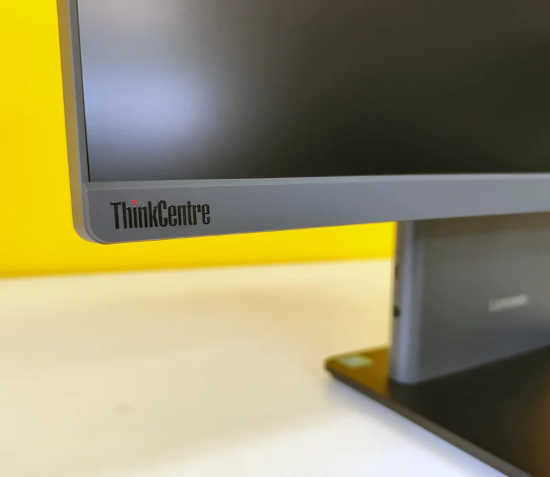 Lenovo ThinkCentre Neo 50a 24 Gen 5 All-in-One 23,8" Full HD | Intel Core U300 | Wi-Fi 6 FreeDOS