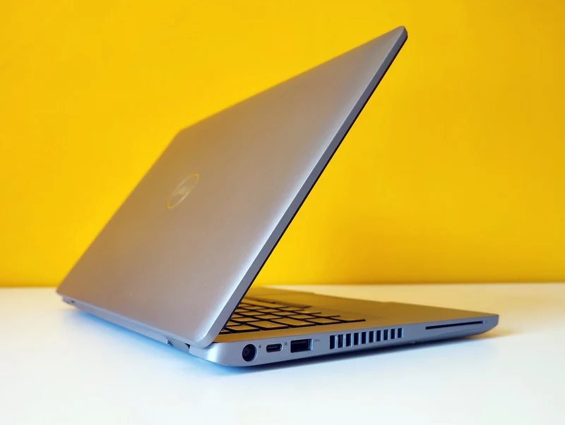 DELL Latitude 5410 Notebook 14" FullHD | Intel Core i5-10210U | Windows 11 Pro Tastiera ITA