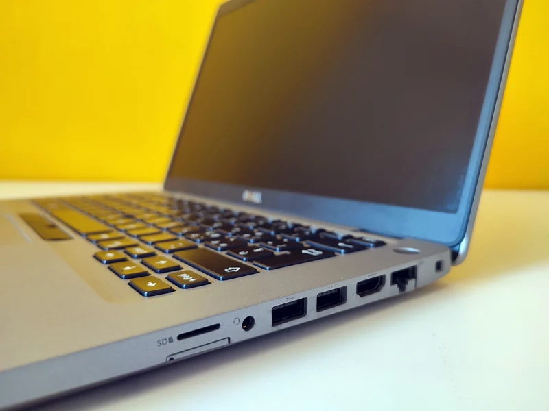 DELL Latitude 5410 Notebook 14" FullHD | Intel Core i5-10210U | Windows 11 Pro Tastiera ITA