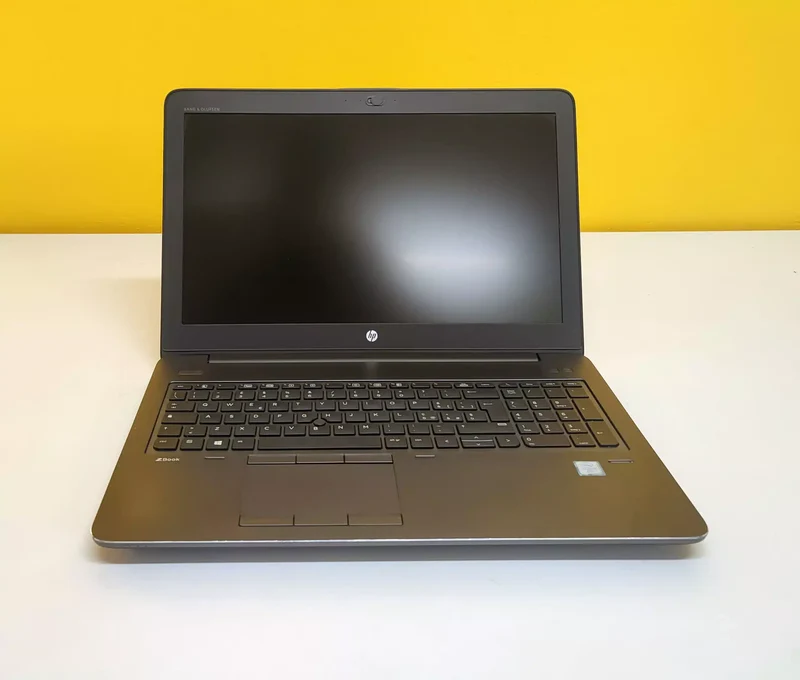 HP ZBook 15 G3 Notebook WorkStation | 15″ Pollici FullHD | Intel core i7-6820hq 2.7Ghz | 32Gb Ram | 512Gb SSD | Nvidia Quadro M1000 | Tastiera Italiana Retroilluminata | Windows 11 Pro Grado B