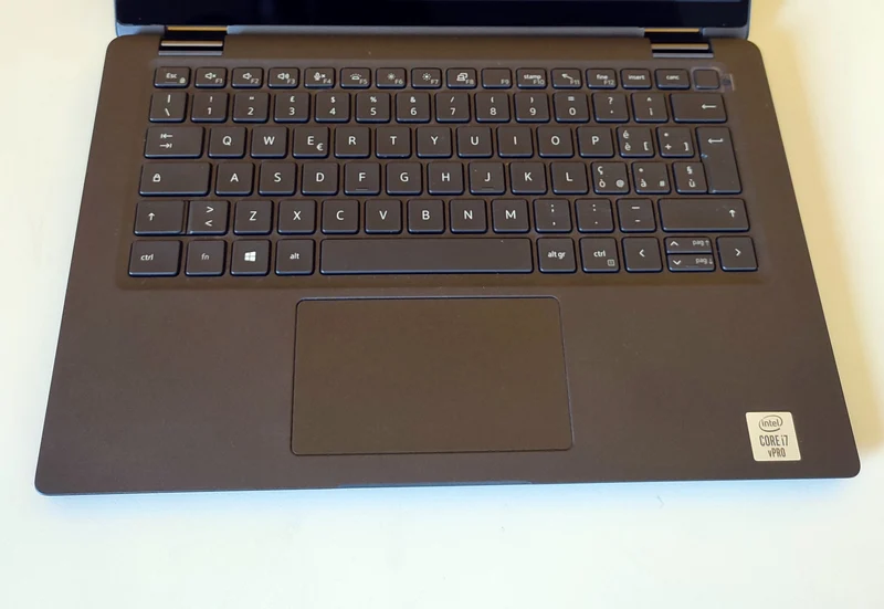 DELL Latitude 7310 Notebook 2-1 Convertibile 13.3" FullHD Touch Screen | Intel Core i5-10310 | Ram 16GB | SSD NVMe 512GB | WiFi Bluetooth Windows 11 Pro