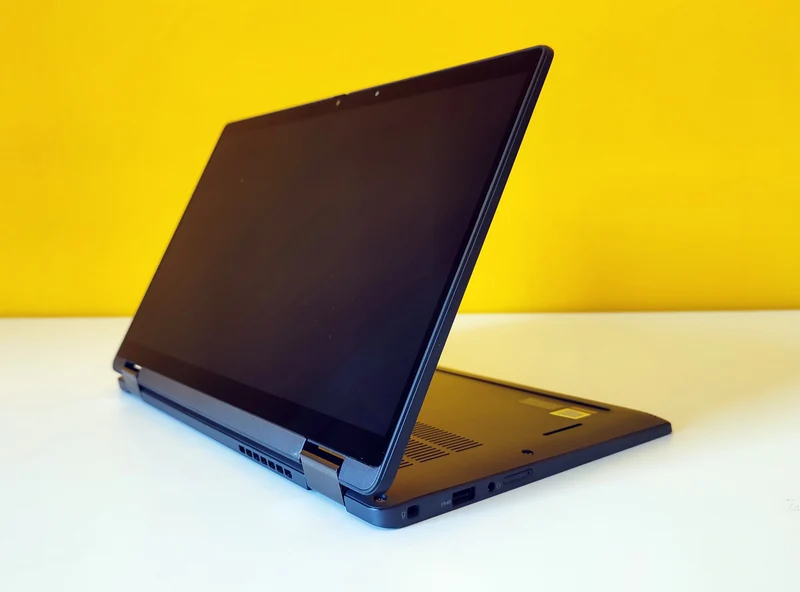DELL Latitude 7310 Notebook 2-1 Convertibile 13.3" FullHD Touch Screen | Intel Core i5-10310 | Ram 16GB | SSD NVMe 512GB | WiFi Bluetooth Windows 11 Pro