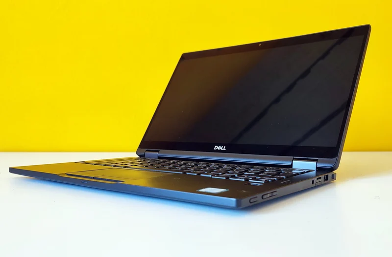 DELL Latitude 7390 Notebook 2-1 Convertibile 13.3" FullHD Touch Screen | Intel Core i7-8665U | Ram 16GB | SSD NVMe | WiFi Bluetooth Windows 11 Pro