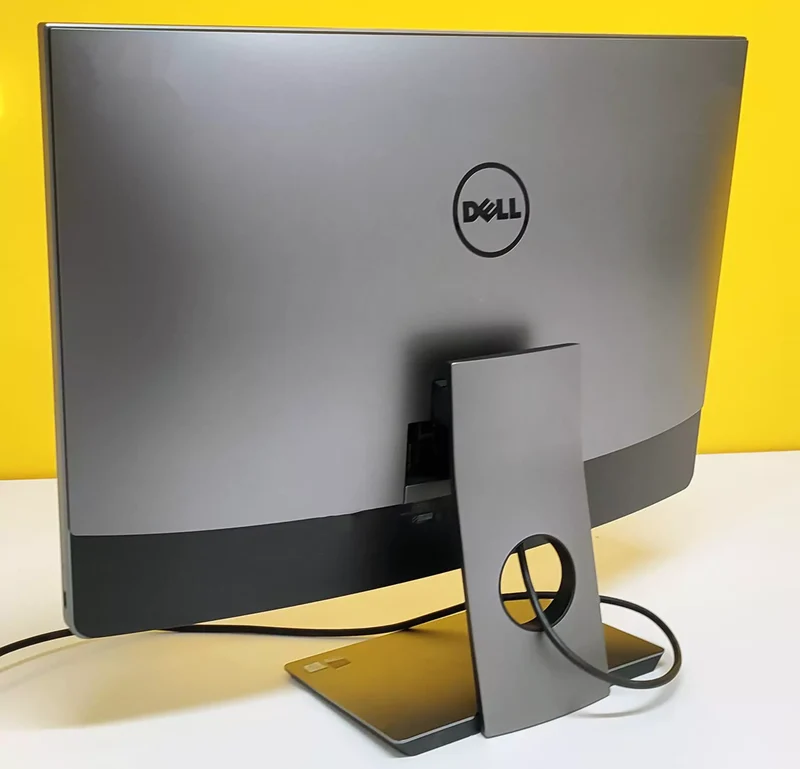 Dell Precision 5720 Workstation AiO All-In-One 27" 4K | Intel Core Xeon E3-1275 V5 3.6Ghz | Ram 64Gb | SSD NVMe 512Gb | AMD Radeon Pro WX 7100 Mobile 8 Gb | WiFi Bluetooth Webcam Windows 11 Pro