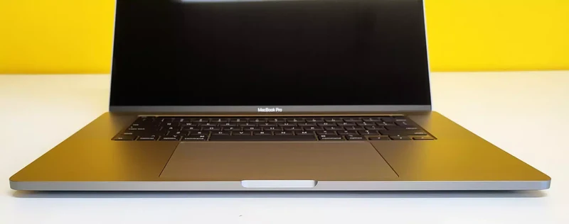 Apple MacBook Pro A2141 Notebook 16″ IPS 3072×1920Pixel | Intel Core i9-9880H | Ram 32GB | SSD 1TB | AMD Radeon Pro 5500M 4Gb Touch Bar Il notebook più desiderato