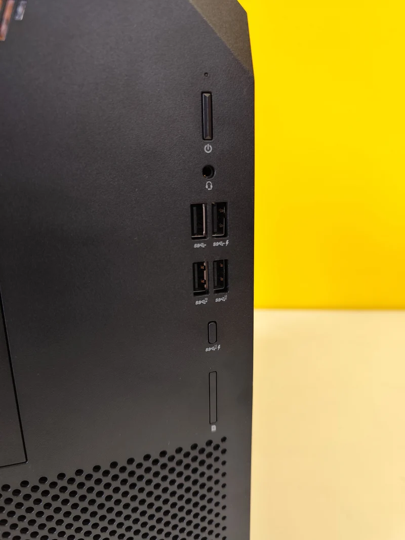 HP Z2 G5 Workstation Ricondizionata | Intel Core i7-10700 | Ram 32GB | SSD 1TB | Nvidia Quadro RTX4000 8GB | Windows 11 Pro