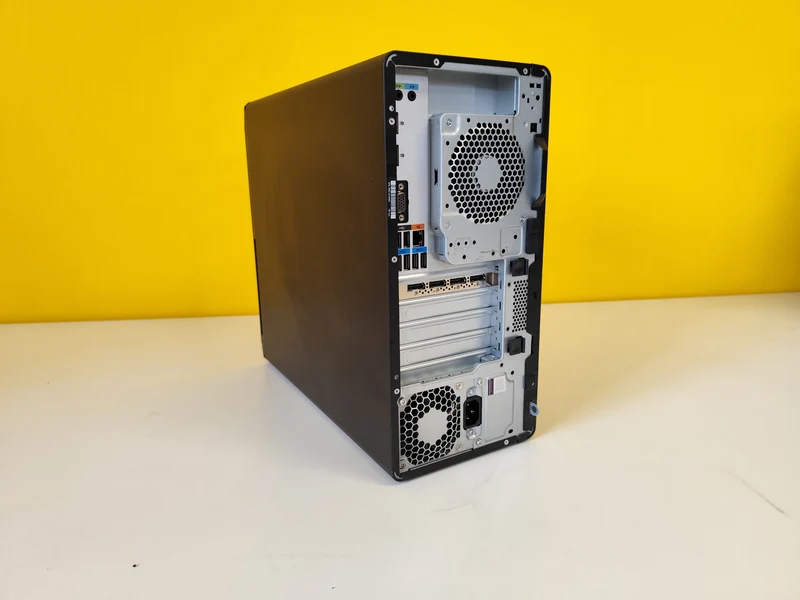 HP Z2 G5 Workstation Ricondizionata | Intel Core i7-10700 | Ram 32GB | SSD 1TB | Nvidia Quadro RTX4000 8GB | Windows 11 Pro