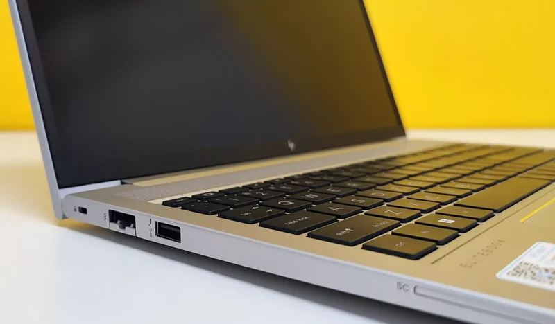 HP EliteBook 650 G9 Notebook 15.6" FullHD | Intel Core i5-1235U | Ram 16GB | SSD 256GB | WiFi Bluetooth HDMI Windows 11 Pro