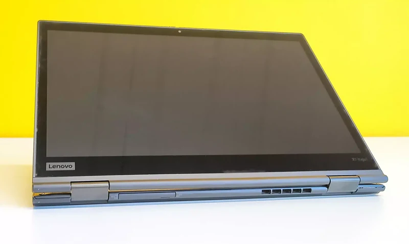 Lenovo ThinkPad X1 Yoga 2 3Gen 2-in-1 14″ 2560 x 1440 Touch Screen | Intel Core i7-8650U 1.9Ghz | SSD 256Gb Nvme | Ram 16Gb | WiFi Windows 11 Pro Grado B