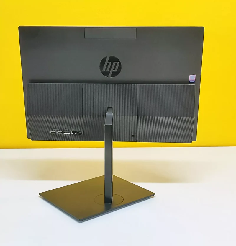 HP ProOne 600 G4 All In One 22" Touch Screen | Intel Core i5-8500T | Windows 11 Pro Potenza e Affidabilità in un Solo Dispositivo
