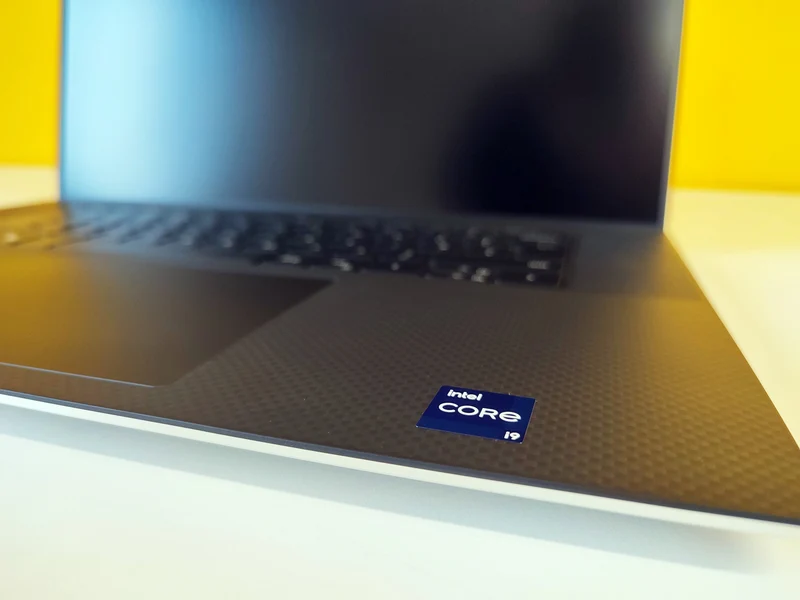 Dell XPS 9730 17" | Intel Core i9-13900H | 64GB RAM | 1TB SSD | Nvidia RTX 4080 | Windows 11 Prodotto NUOVO