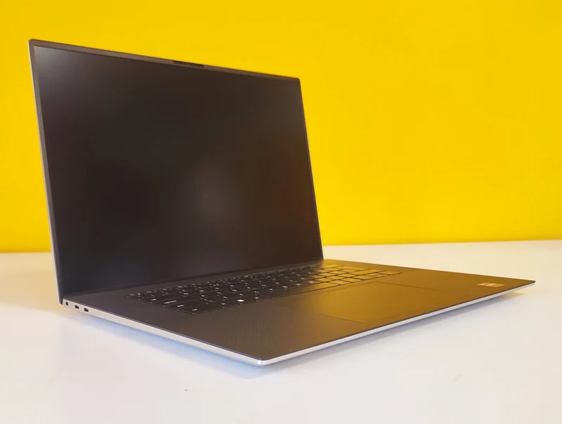 Dell XPS 9730 17" | Intel Core i9-13900H | 64GB RAM | 1TB SSD | Nvidia RTX 4080 | Windows 11 Prodotto NUOVO