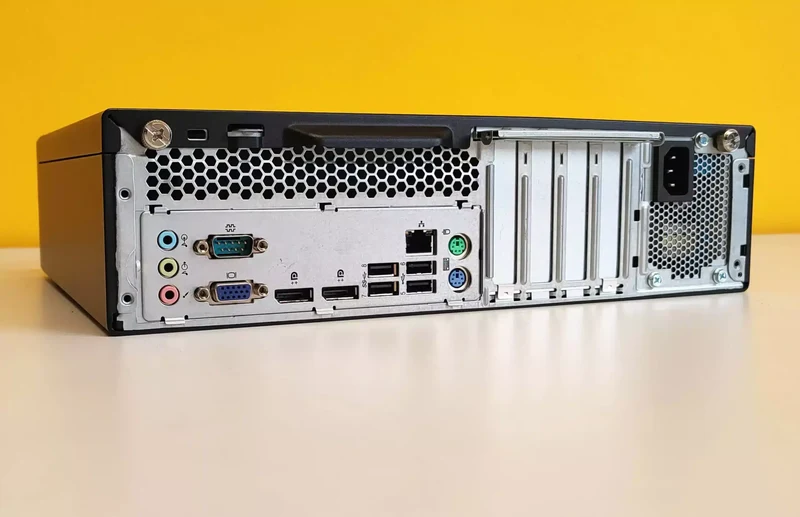 Lenovo ThinkCentre M910s PC Ricondizionato SFF | Intel Core i7-6700T 2.8Ghz | Ram 16Gb | SSD 480Gb | Windows 11 Pro Compatto Pratico perfetto per il tuo ufficio
