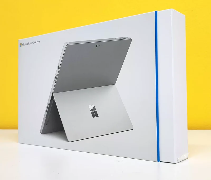Microsoft Surface Pro 4 Tablet 12.3" 2736x1824 pixel| Intel Core i5-6300U 2.4Ghz | Ram 4Gb | SSD 128Gb | Penna inclusa Wi-Fi 5 (802.11ac) Windows 11 Pro