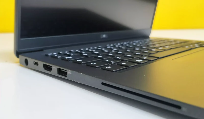 Dell Latitude 7400 Notebook 14" FullHD Touch Screen | Intel Core i5-8365U | Ram 16GB | SSD 512GB | Tastiera ITA Wi-Fi HDMI Windows 11 Pro Il notebook che non ti deluderà mai