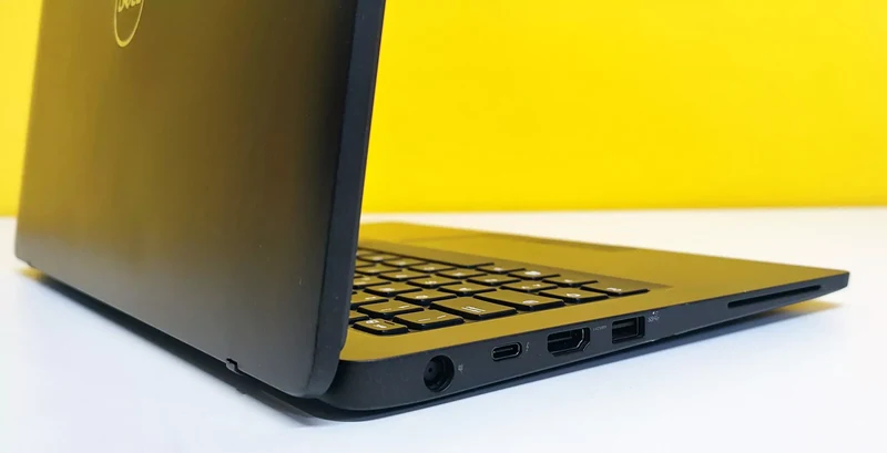 Dell Latitude 7400 Notebook 14" FullHD Touch Screen | Intel Core i5-8365U | Ram 16GB | SSD 512GB | Tastiera ITA Wi-Fi HDMI Windows 11 Pro Il notebook che non ti deluderà mai