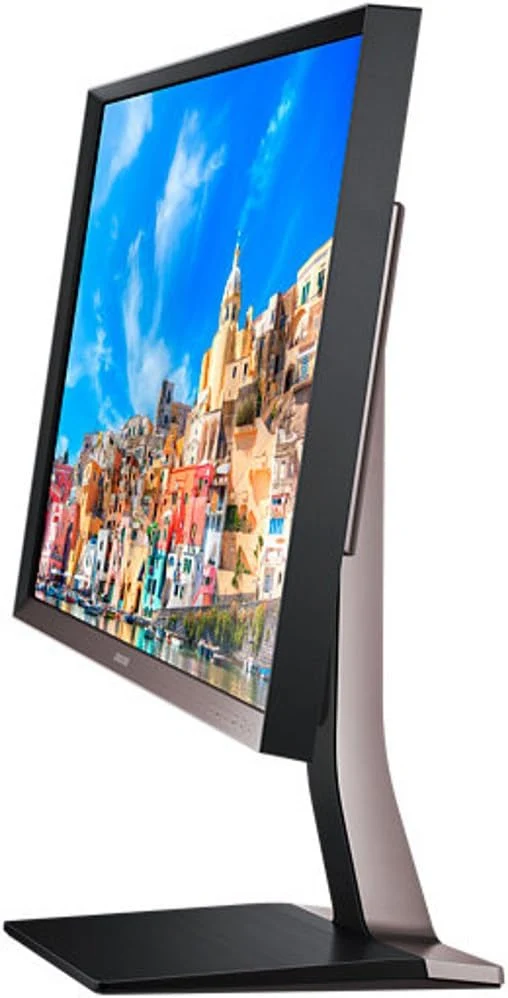 Bundle Dell Precision 5820 Workstation | Intel Xeon W-2123 | Ram 32GB | SSD 1TB | Nvidia GTX 1080 8GB + Monitor Samsung 32" 2K Kit Mouse e Tastiera Windows 11 Pro