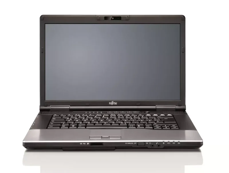 Fujitsu LIFEBOOK E752 Notebook 15.6" HD | Intel Core i5-3320M 2.6Ghz | Ram 8GB | SSD 256Gb | WiFi VGA Display Port Windows 10 Pro