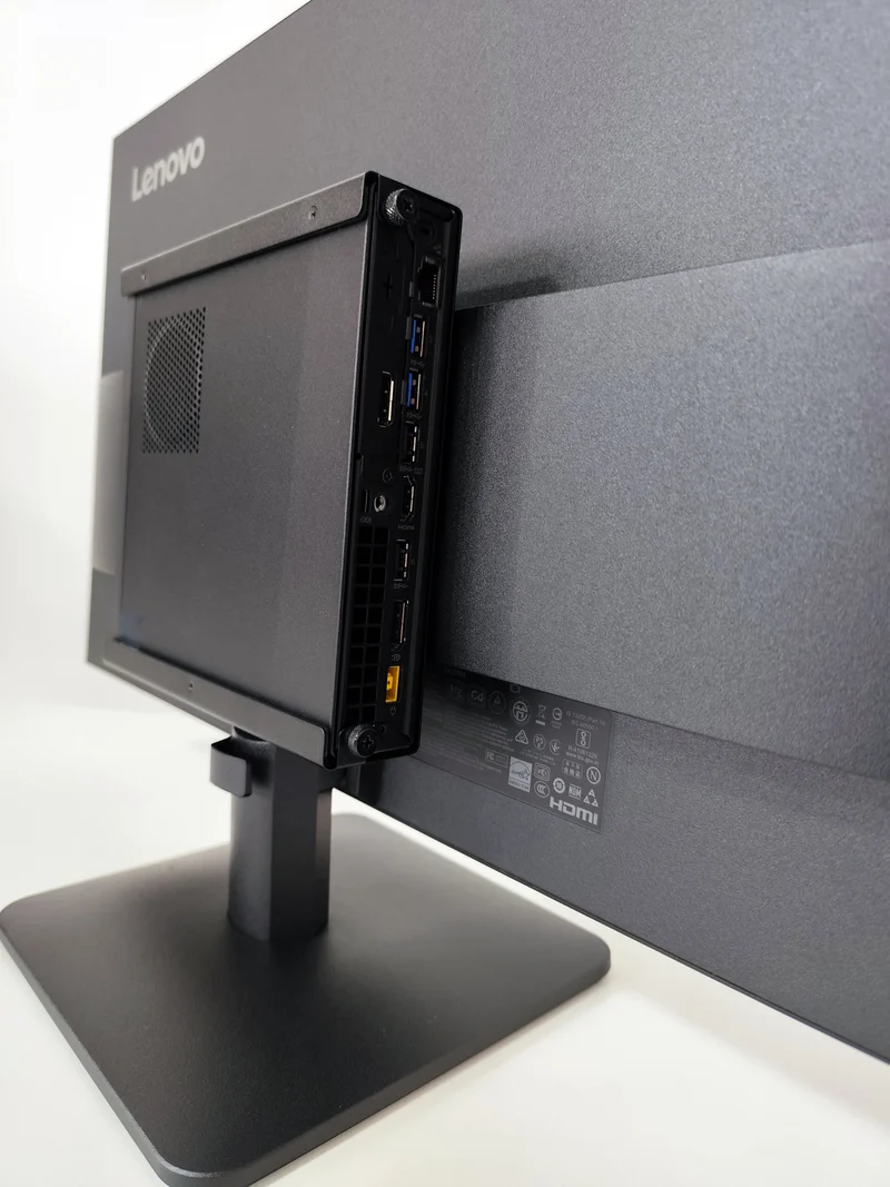 Lenovo All In One 27" FullHD con Mini PC ThinkCentre | Intel Core Ottava GEN | FreeDOS