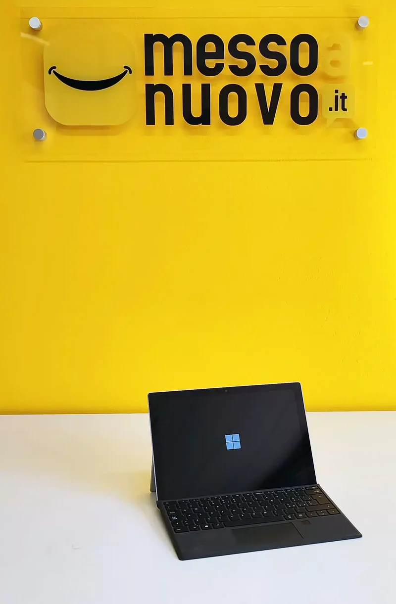 Microsoft Surface Pro 5 1807 Convertibile 2 in 1 12.3" 2736x1824 Pixel | Intel Core i7-7660U 2.5Ghz | Ram 16Gb | SSD 512Gb | Windows 11 Pro Wi-Fi 5 802.11ac