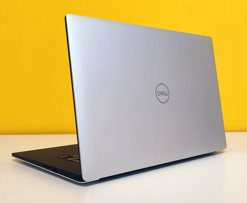 DELL Precision 5530 Workstation portatile 15.6" Full HD IPS Touch | Intel Core i7-8850H 6Cores | Ram 16Gb | SSD 256Gb | Nvidia Quadro P1000 | WiFi HDMI Web Cam | Windows 11 Pro