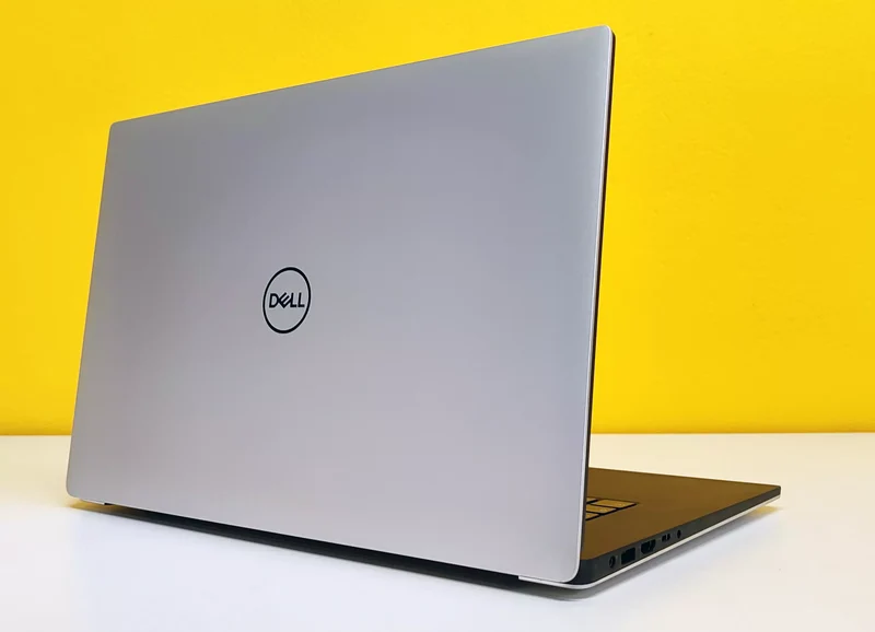 DELL Precision 5530 Workstation portatile 15.6" Full HD IPS Touch | Intel Core i7-8850H 6Cores | Ram 16Gb | SSD 256Gb | Nvidia Quadro P1000 | WiFi HDMI Web Cam | Windows 11 Pro