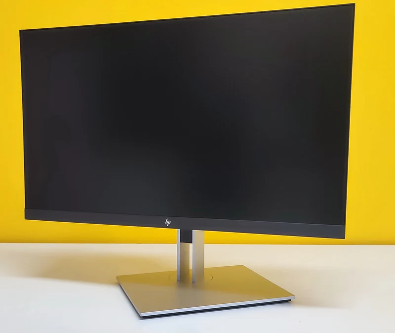 HP E24 G4 Monitor 24" FullHD IPS Luminosità 250 cd/m² Tecnologia Flicker-free Tempo di risposta 5ms Hub USB | HDMI VGA Display Port