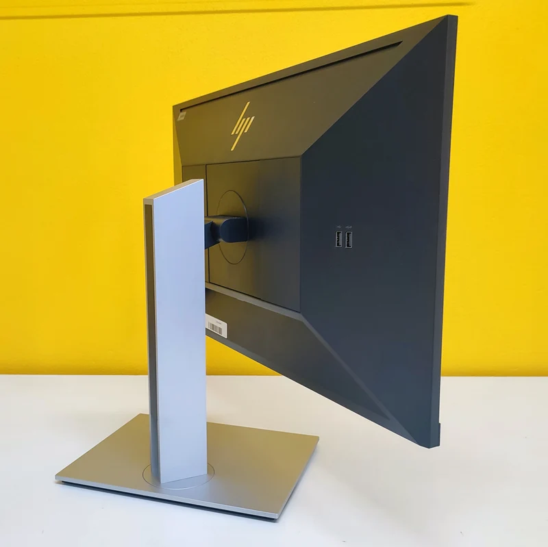 HP E24 G4 Monitor 24" FullHD IPS Luminosità 250 cd/m² Tecnologia Flicker-free Tempo di risposta 5ms Hub USB | HDMI VGA Display Port