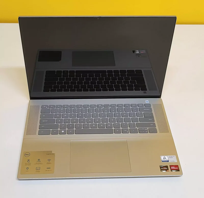 Dell Inspiron 16 - 5625 Notebook Ricondizionato 16" FullHD | AMD Ryzen 7 5825U | Ram 16GB | SSD NVMe 1TB | WiFi Bluetooth HDMI Windows 11 Pro