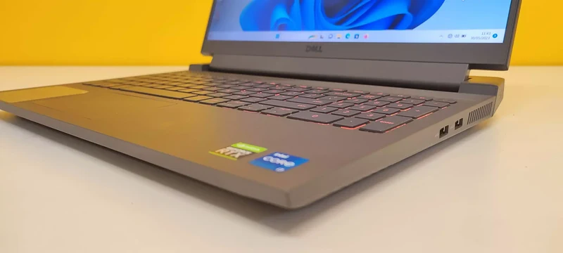 Dell G15 5511 Notebook Gaming 15.6" FullHD | Intel Core i7-11800H | Ram 16GB | SSD NVMe 1TB | Nvidia RTX 3060 | Wi-Fi Bluetooth HDMI Windows 11 Pro