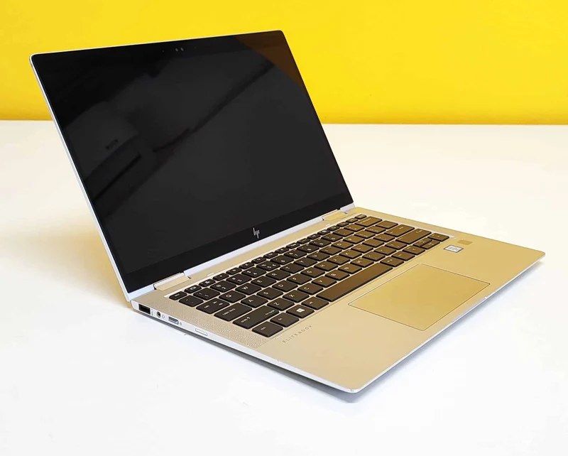 HP Elitebook X360 1030 G3 Notebook Convertibile 2-in-1 13.3" FullHD Touch | Intel core i5-8350U | Ram 8Gb | SSD 500Gb | Windows 11 Pro Potente e super comodo come un tablet