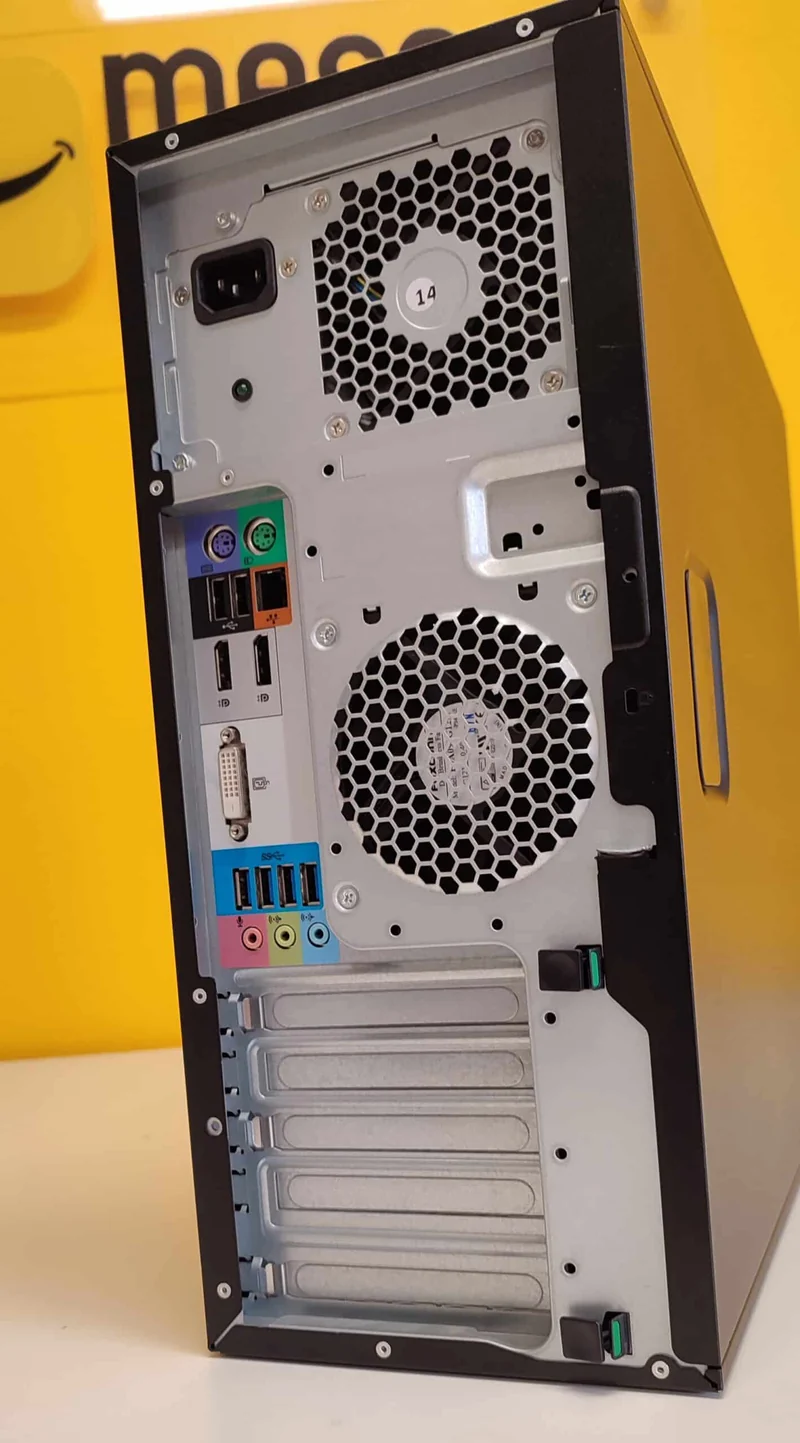HP Z240 Workstation | Intel Core i7-6700 3.4Ghz | Ram 16 Gb | SSD 256Gb + 3Tb | Ati Radeon WX5100 8Gb | Windows 11 Pro Pensata per facilitare il tuo lavoro