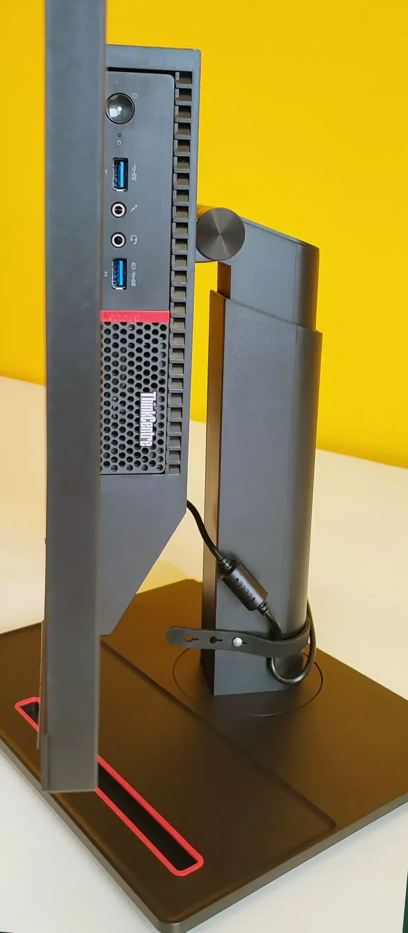 All In One Lenovo M900 Tiny 22″ | Intel Cores i7-6700T 2.8Ghz | Display Port USB 3 | Monitor 22″ Lenovo 11GSPAT FullHD WebCam Windows 11 Pro