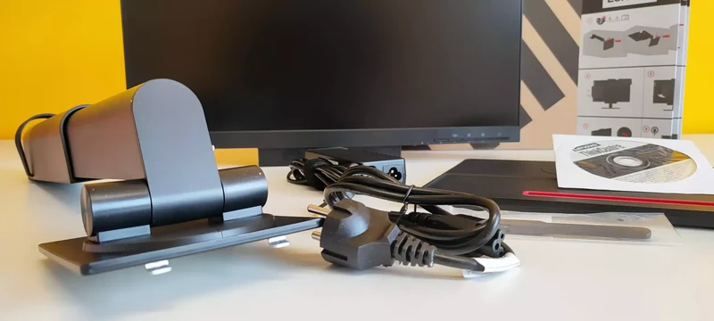 All In One Lenovo M900 22" | Intel Cores i5-6500T 2.5Ghz | Display Port USB 3 | Monitor 22" Lenovo 11GSPAT FullHD WebCam Windows 11 Pro