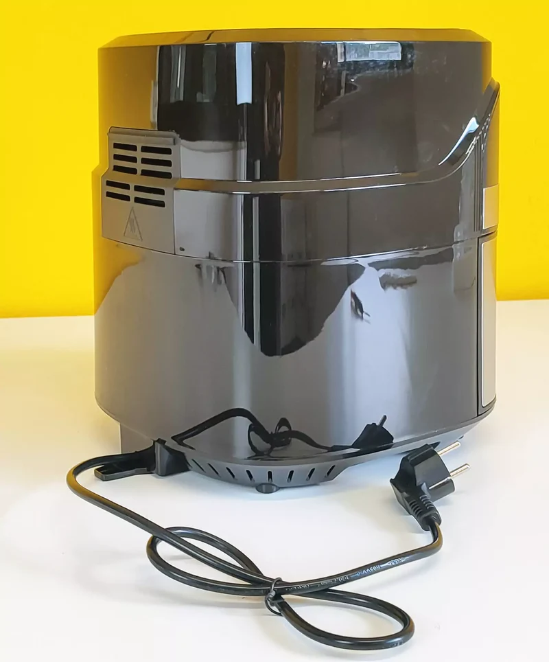 Friggitrice ad aria Piscittina 5.5L 1500W 8 Programmi pre-impostati Touch Screen Wi-Fi App dedicata Garanzia 2 anni friggi senza grassi
