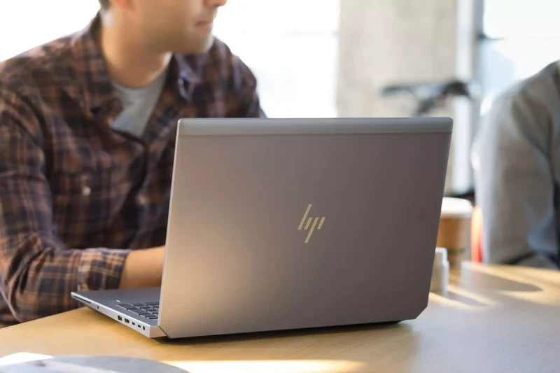 HP Zbook 15 G5 Workstation Mobile 15.6" FullHD | Intel Core i7-8650U 4.2Ghz | Ram 16Gb | SSD NVMe 512Gb | AMD Radeon WX3100 2Gb | Windows 11 Pro Grado B