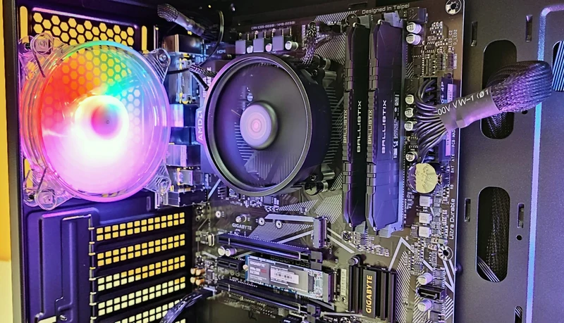PC da Gaming | AMD Ryzen 5 5600G 4.4Ghz | Ram 16Gb | SSD m.2 nvme 500Gb | Radeon RX Vega 8 | Windows 11 Pro Il PC da gaming perfetto per il FullHD