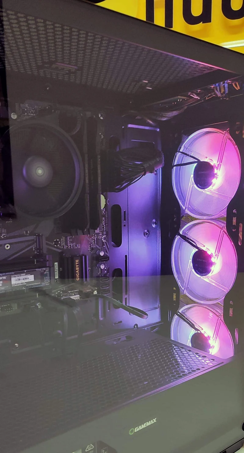 PC da Gaming | AMD Ryzen 5 5600G 4.4Ghz | Ram 16Gb | SSD m.2 nvme 500Gb | Radeon RX Vega 8 | Windows 11 Pro Il PC da gaming perfetto per il FullHD