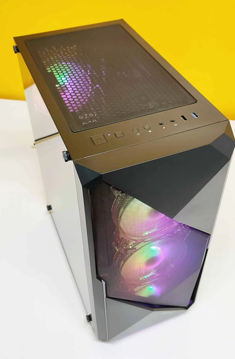 PC da Gaming | AMD Ryzen 5 5600G 4.4Ghz | Ram 16Gb | SSD m.2 nvme 500Gb | Radeon RX Vega 8 | Windows 11 Pro Il PC da gaming perfetto per il FullHD