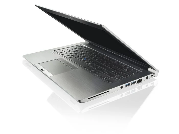 Toshiba Tecra Z40-A Notebook 14" HD | Intel Core i5-4210U 1.7Ghz | SSD 256Gb | Ram 16Gb | Windows 10 Pro | Tastiera ITA Il notebook Qualità/Prezzo migliore