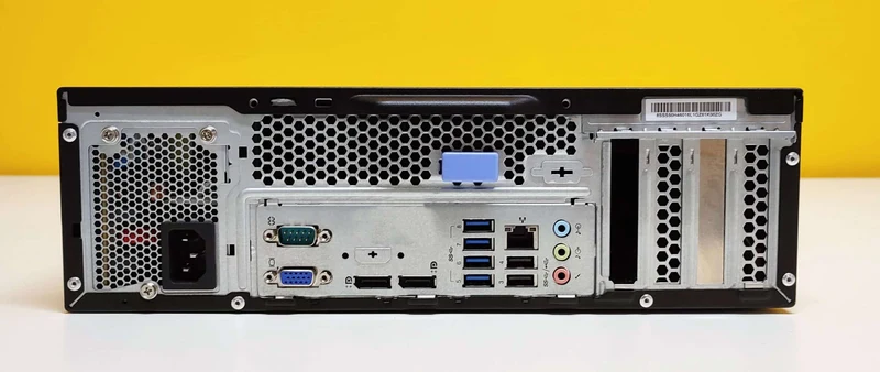 Lenovo ThinkCentre M720s SFF | Intel Core i5-8500 | SSD 256 GB | Windows 11 Pro Il mini Pc potente compatto ed adatto a qualsiasi impiego