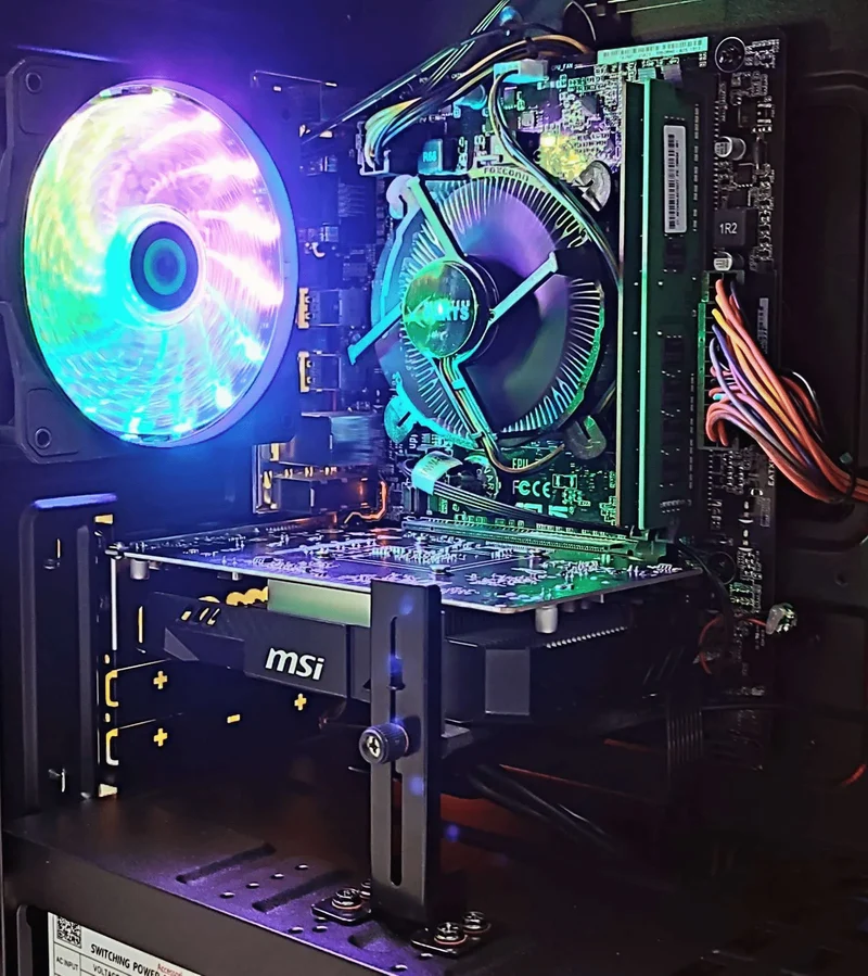 Pc Gaming Supernova | Intel Core i5-10400F 6Cores | Ram 16/32Gb | SSD M.2 nvme 500Gb | Nvidia GTX 1050Ti 4Gb | WiFi | Windows 11 Pro + Kit Mouse, tastiera, cuffie RGB Il PC Gaming perfetto per il FullHD