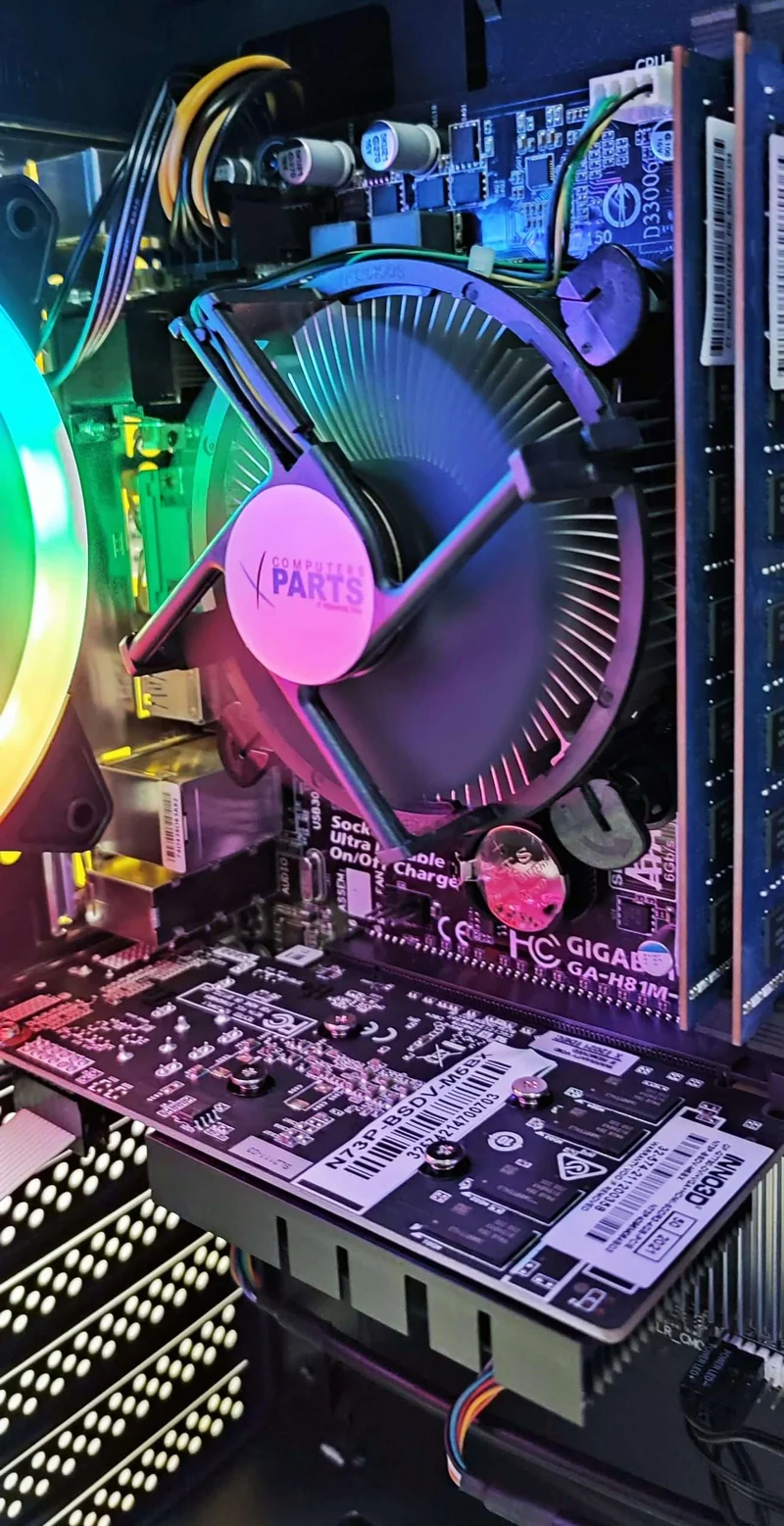 Postazione da Gaming PC Battle Royale | Intel Core i7 | Ram 16Gb | SSD 480Gb | Nvidia GTX 1050Ti 4Gb | Windows 10 Pro Wifi + Monitor Samsung FullHD 27" + Kit Mouse Tastiera Cuffie Gaming