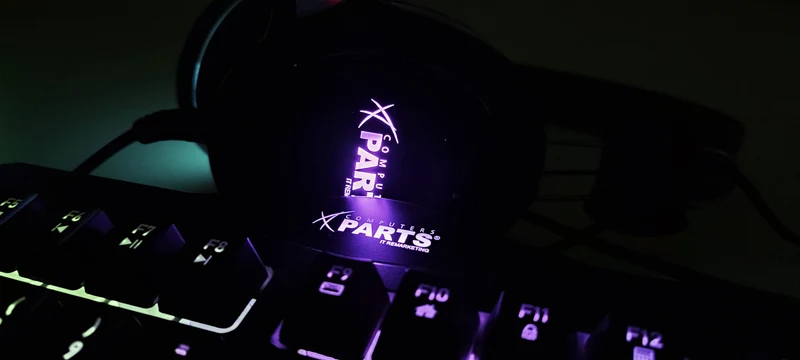 Kit Gaming Computers Parts Modello Black Thunder RGB - Kit completo 4 in 1 Tastiera, Mouse, Cuffie con microfono e mouse Pad - Completamente RGB