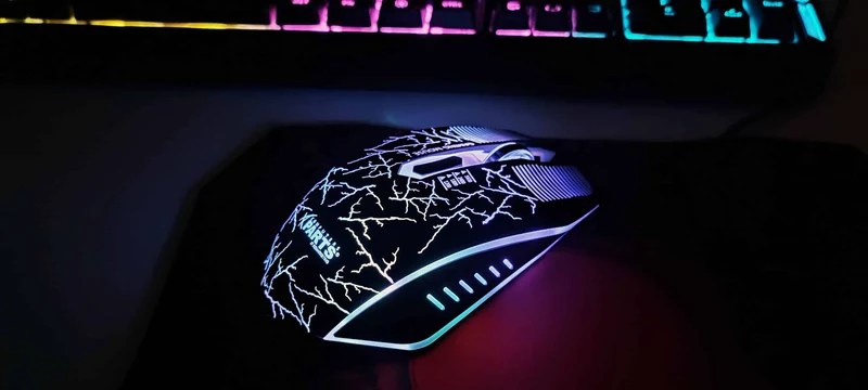 Kit Gaming Computers Parts Modello Black Thunder RGB - Kit completo 4 in 1 Tastiera, Mouse, Cuffie con microfono e mouse Pad - Completamente RGB