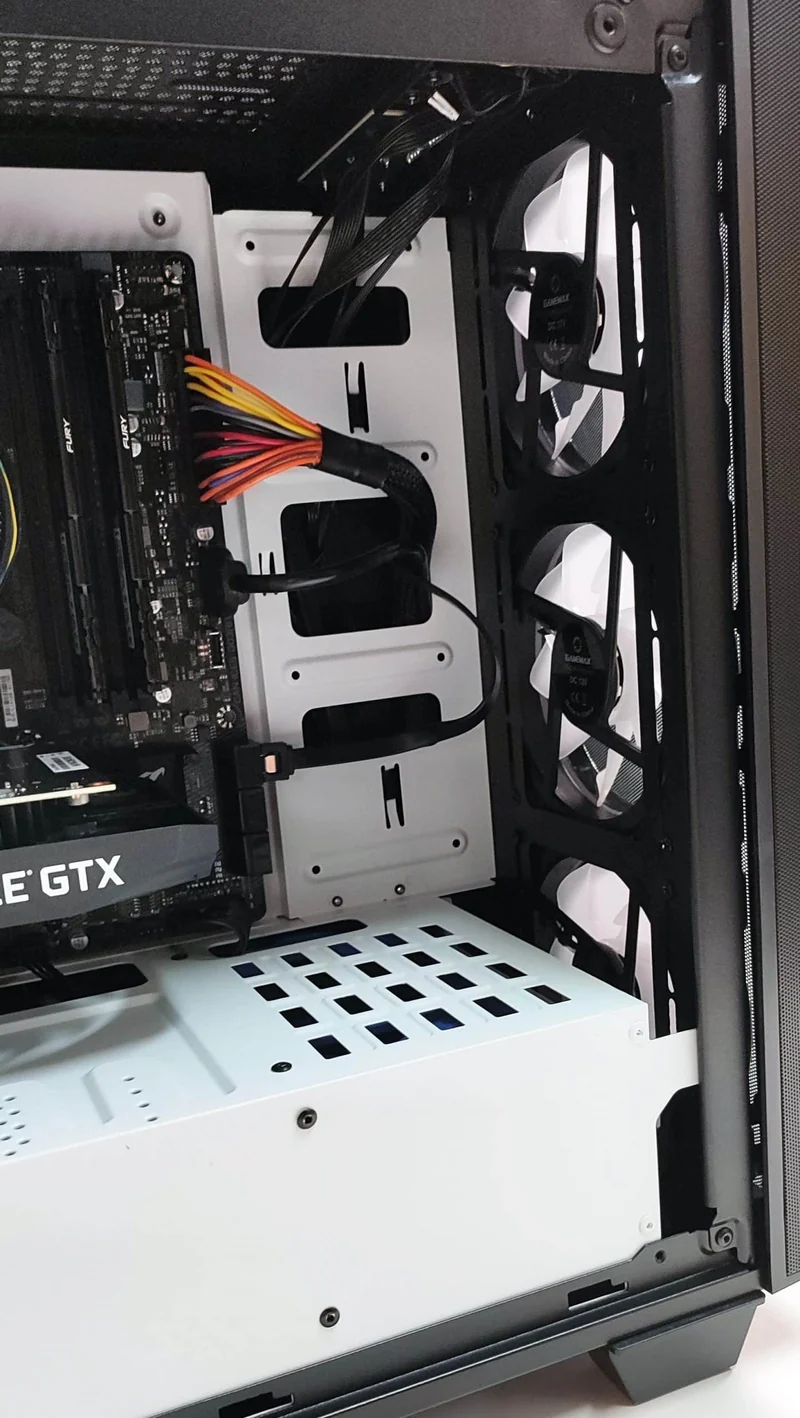 PC da Gaming | Intel i5-10400 6Cores 4.3 GHz | Ram 32Gb | SSD m.2 nvme 256Gb | Nvidia Geforce GTX 1650 4Gb | Windows 11 Pro Il PC da gaming bilanciato per il FullHD